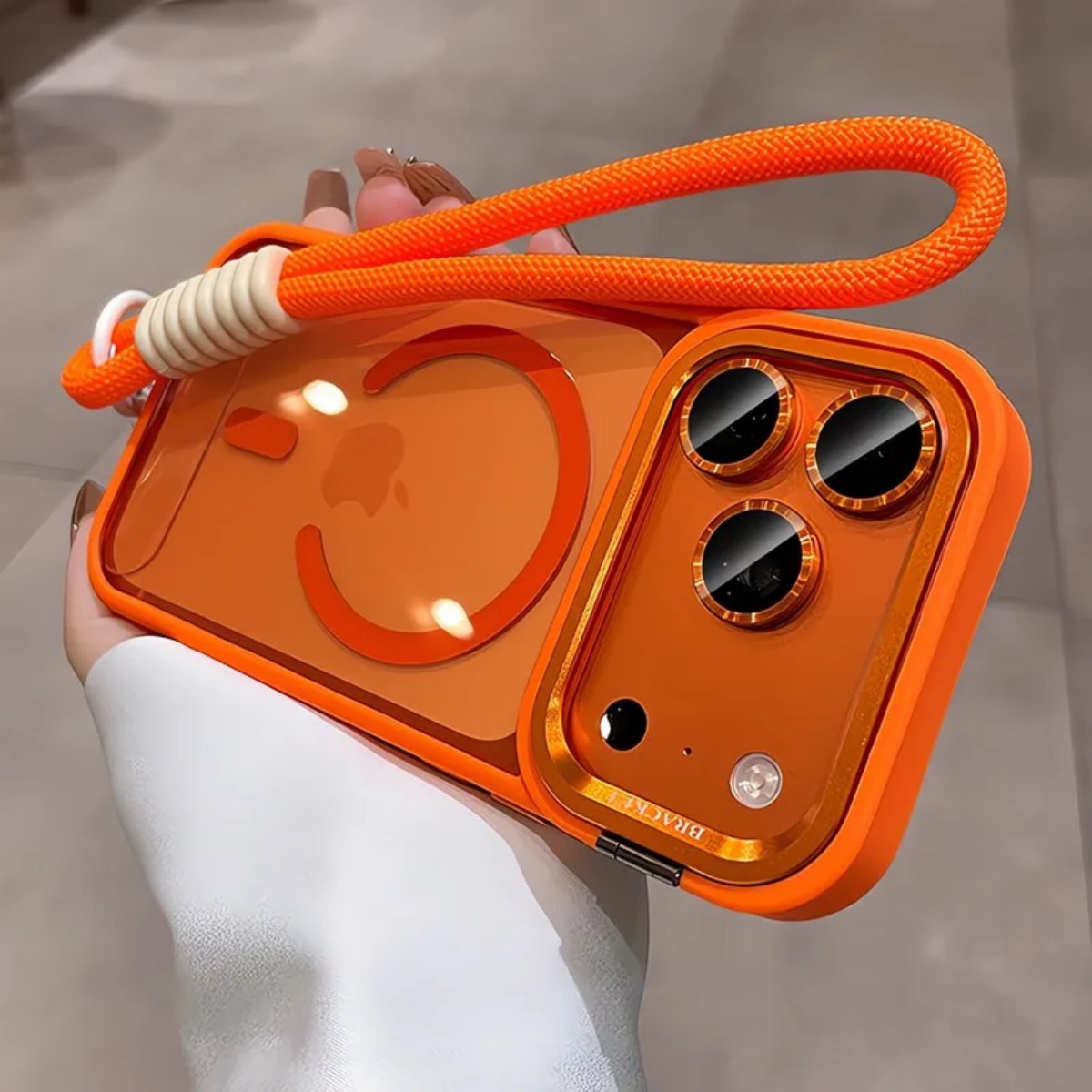 Camera Wrist Strap - Magsafeワイヤレス充電対応リストストラップ付きレンズカメラブラケット付きiPhoneケース（iPhone 17 Pro Max、Air 16、15、14、11、12、13 Pro対応）