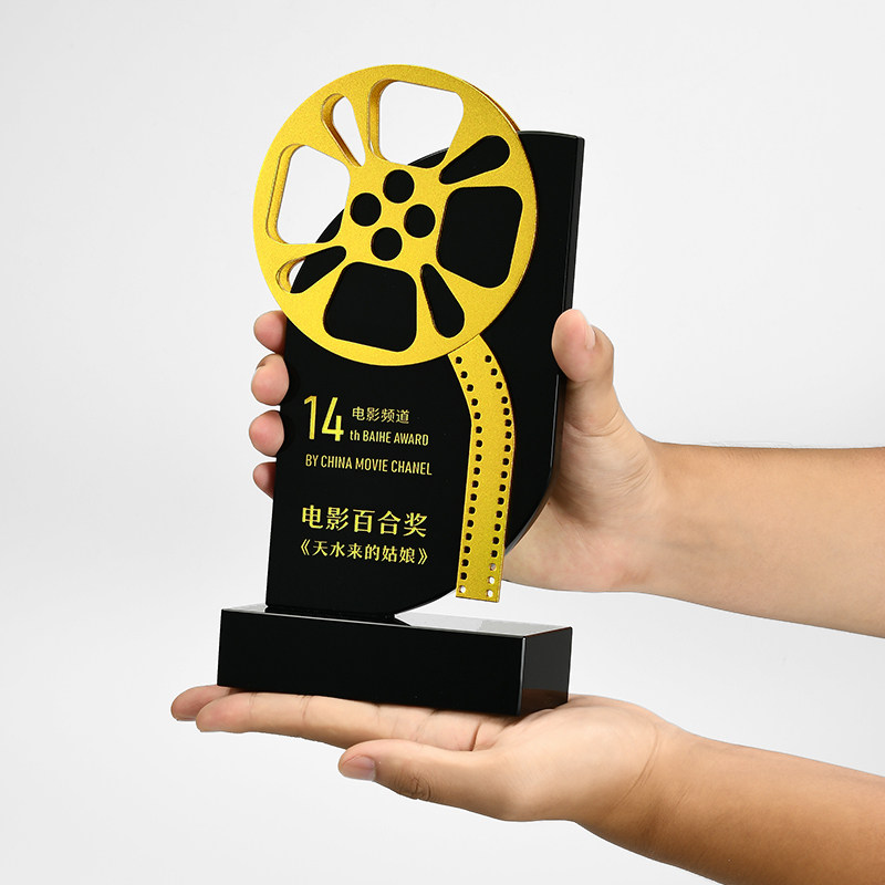 カスタマイズされたクリスタルトロフィー、映画テレビ写真ショー - Photography Competition のレビューと価格